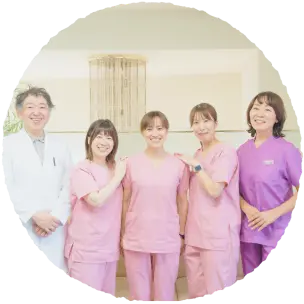 産婦人科専門医・助産師・看護師スタッフの集合写真